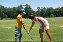 kids-playing-golf01