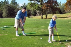 kids-playing-golf06