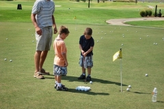 kids-playing-golf29